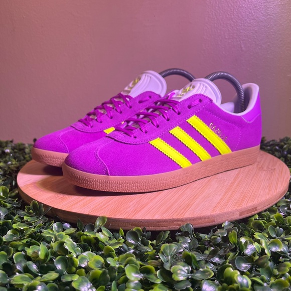 🔥 ADIDAS GAZELLE LOW TOP PURPLE SOLAR YELLOW WOMENS SNEAKERS SIZE 7.5 - Picture 2 of 9
